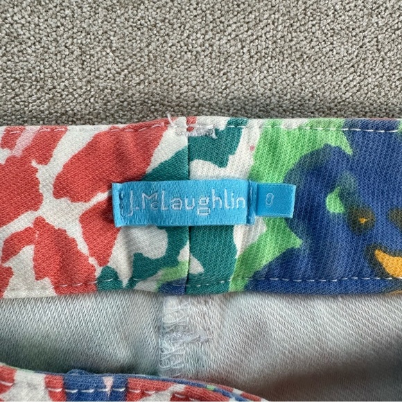 J. McLaughlin Slim Lexi Jeans. Size 0. Oahu print. Multicolor. - Picture 4 of 10